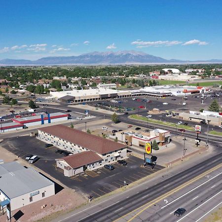Super 8 By Wyndham Alamosa Motel Dış mekan fotoğraf