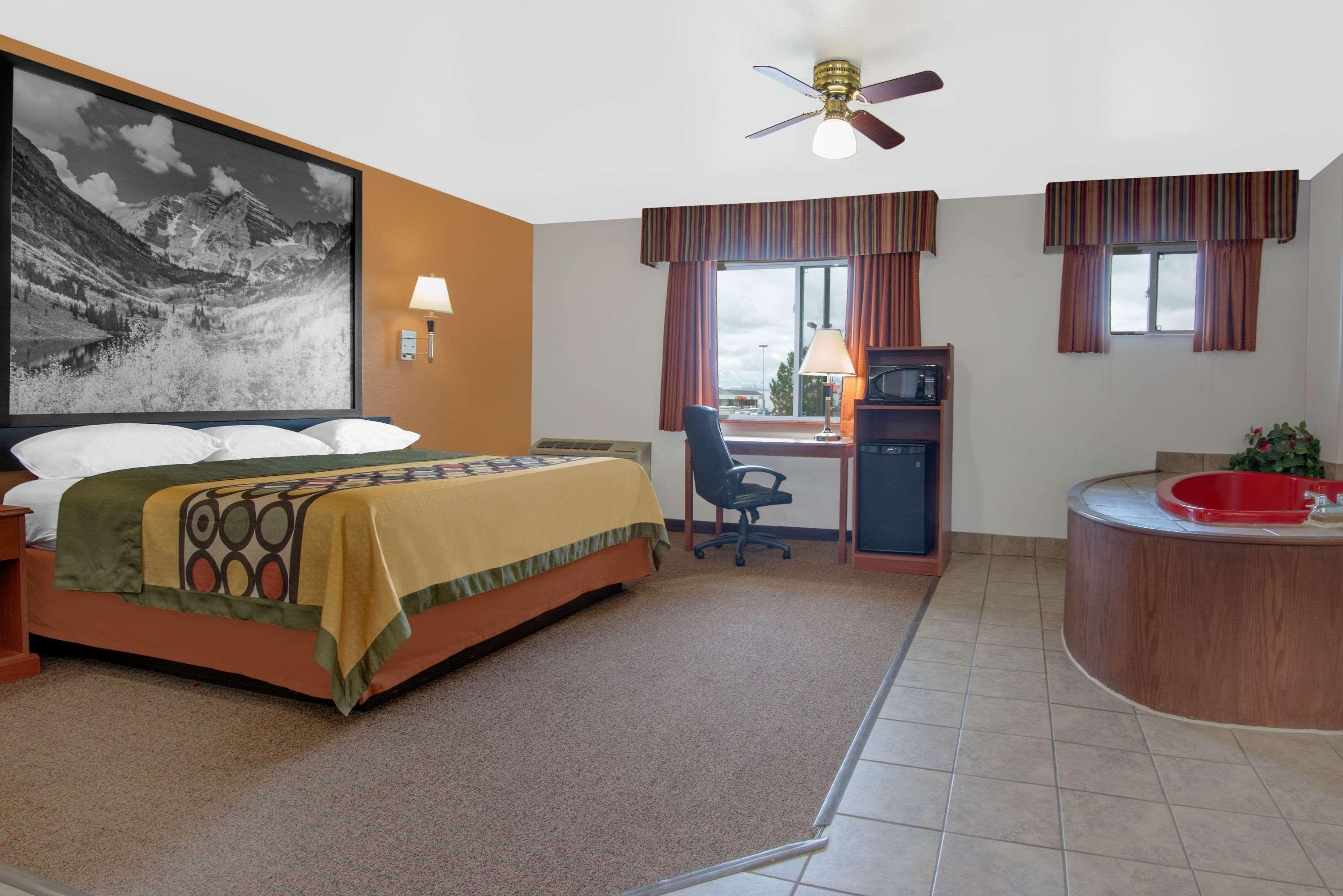 Super 8 By Wyndham Alamosa Motel Dış mekan fotoğraf