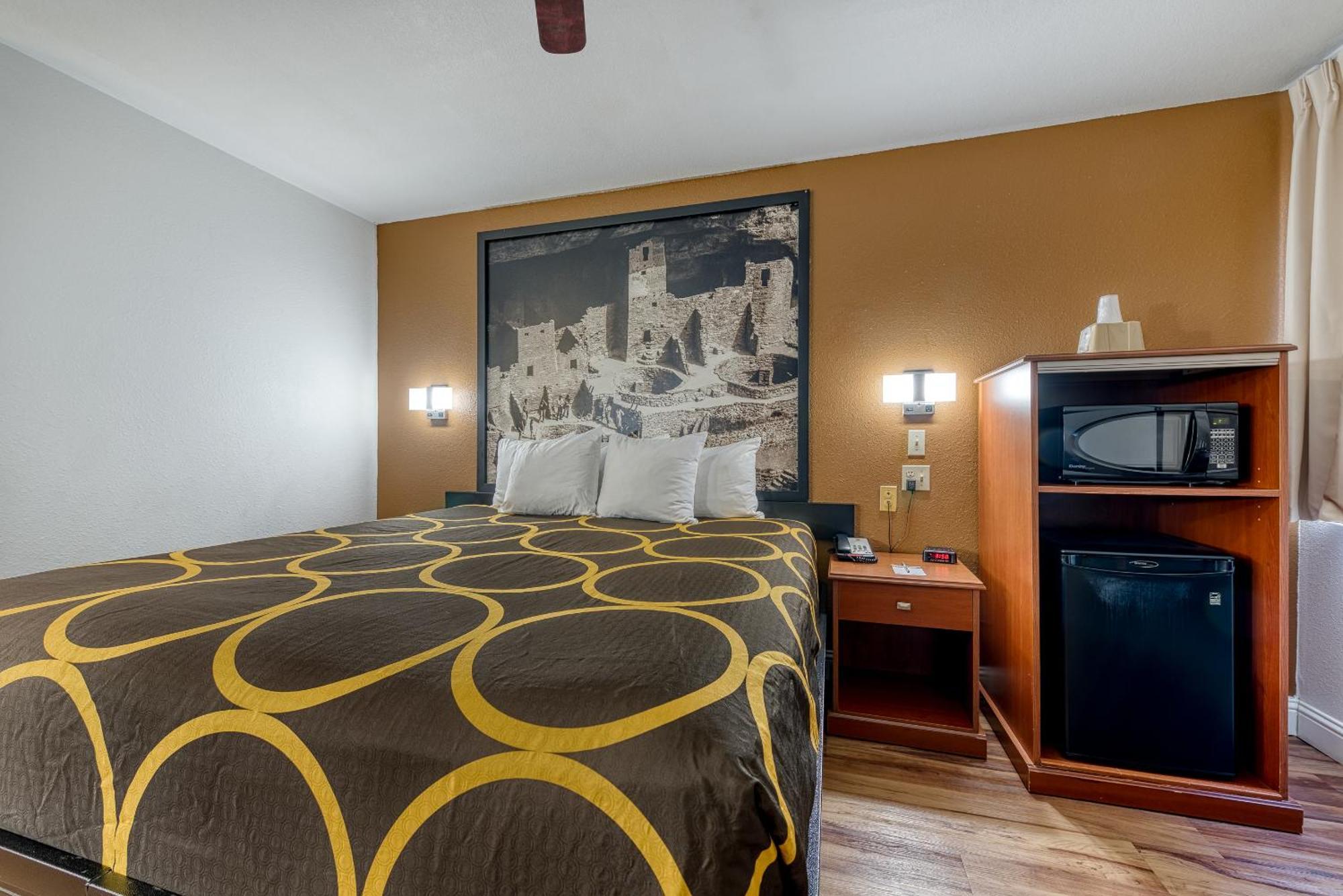 Super 8 By Wyndham Alamosa Motel Oda fotoğraf