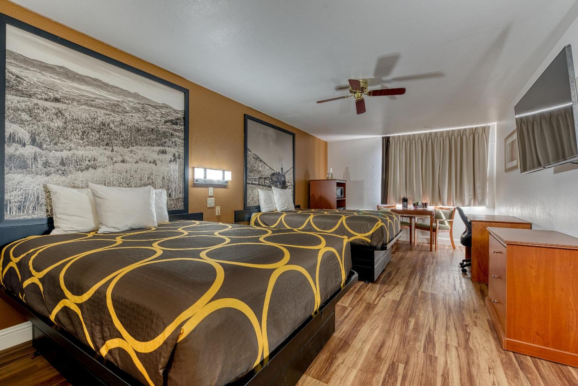 Super 8 By Wyndham Alamosa Motel Oda fotoğraf