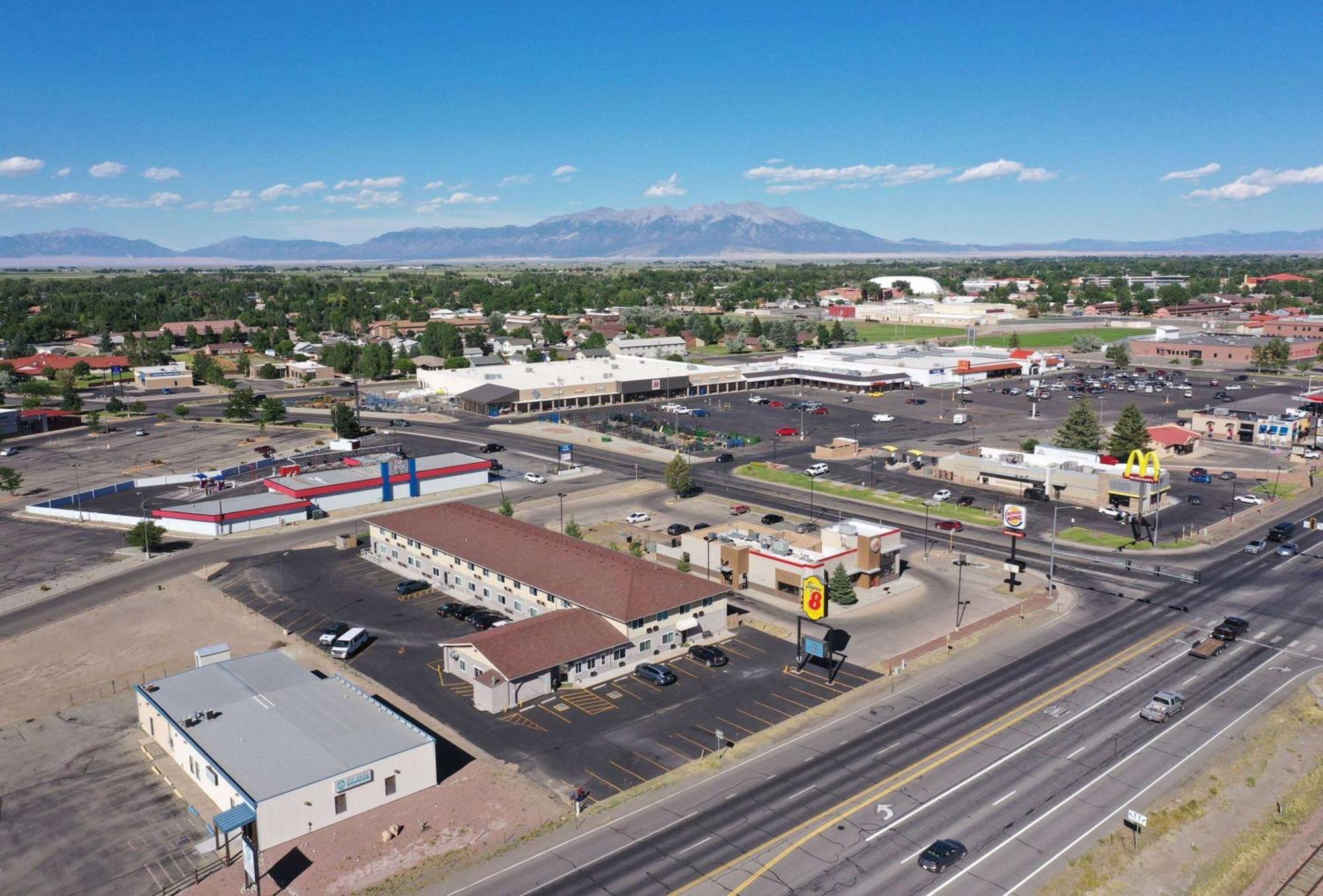 Super 8 By Wyndham Alamosa Motel Dış mekan fotoğraf