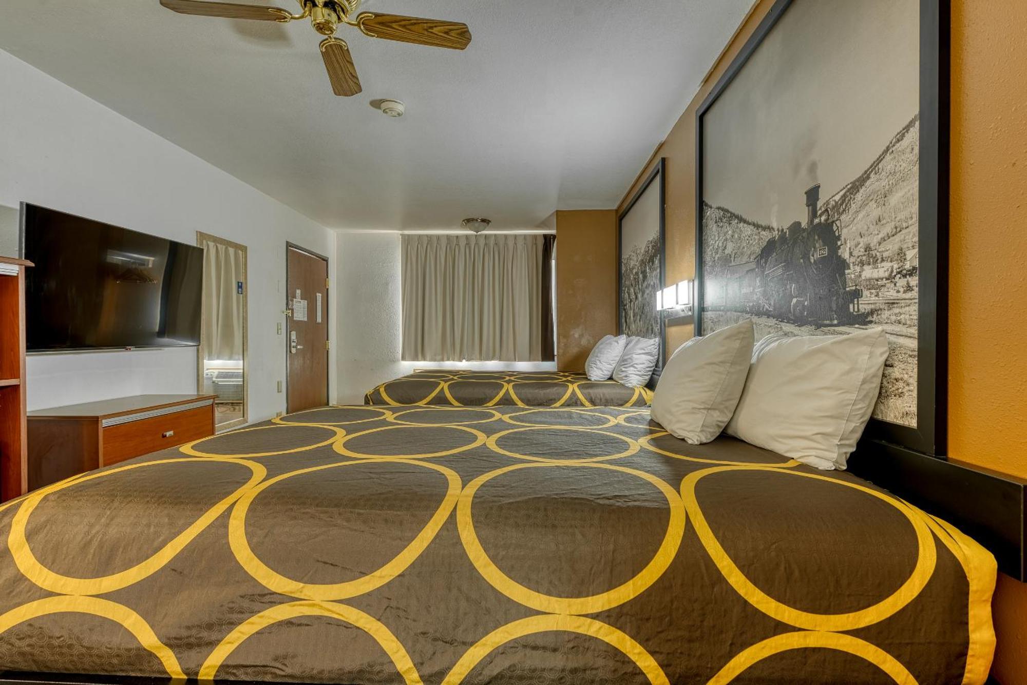Super 8 By Wyndham Alamosa Motel Oda fotoğraf