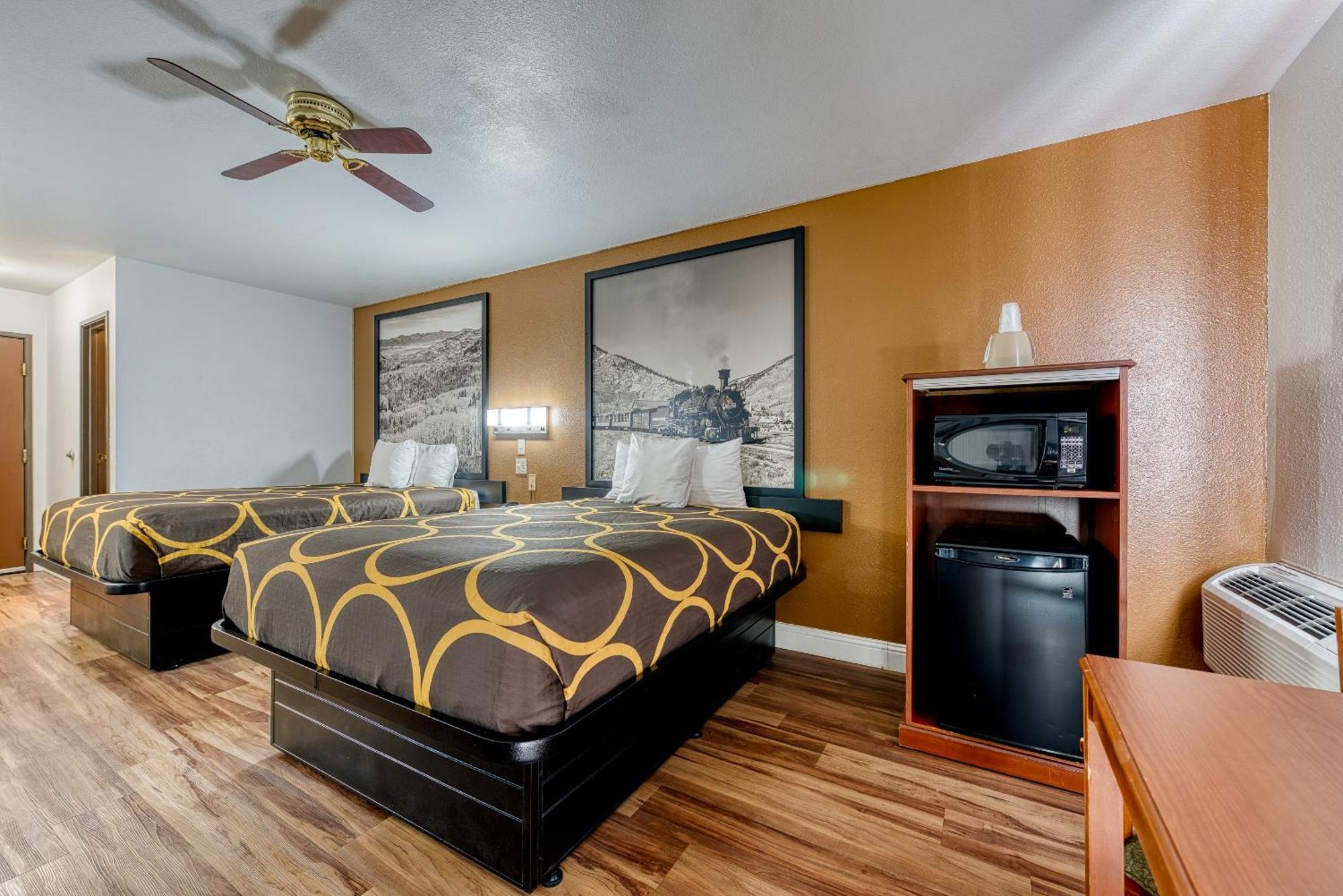 Super 8 By Wyndham Alamosa Motel Oda fotoğraf