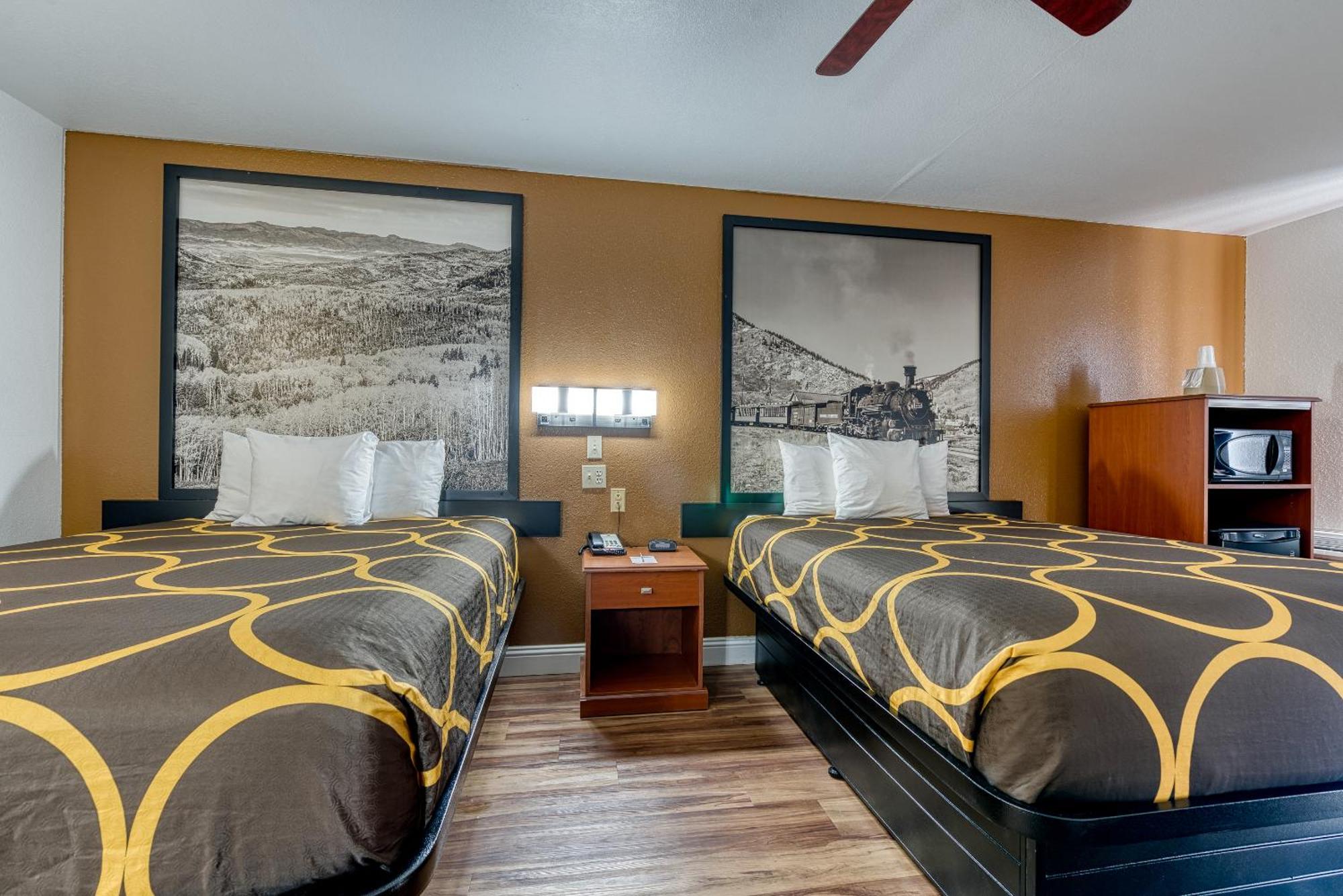 Super 8 By Wyndham Alamosa Motel Oda fotoğraf